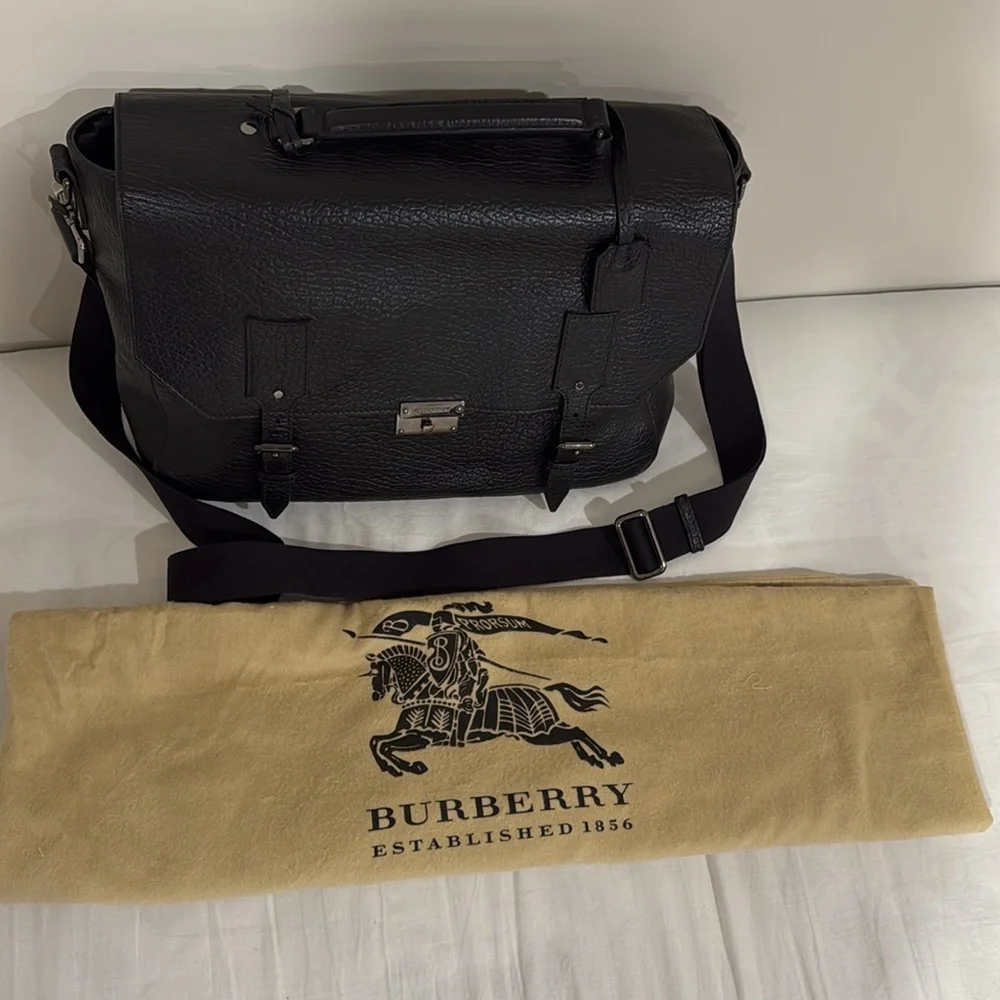 Burberry Grifford Grain Leather Messenger Bag - Picture 3 of 6
